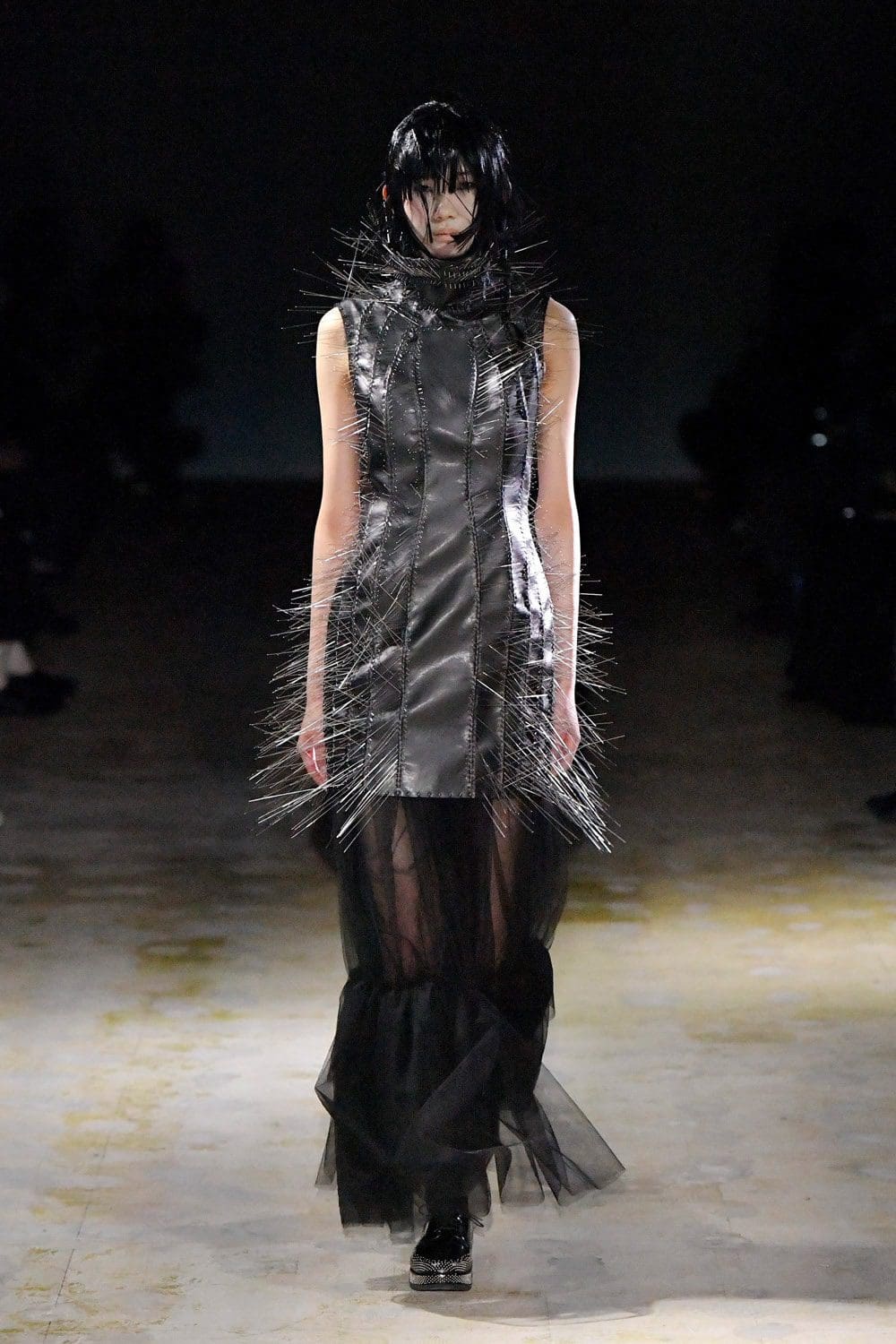 Noir Kei Ninomiya Automne Hiver 2021-2022 par RUNWAY MAGAZINE