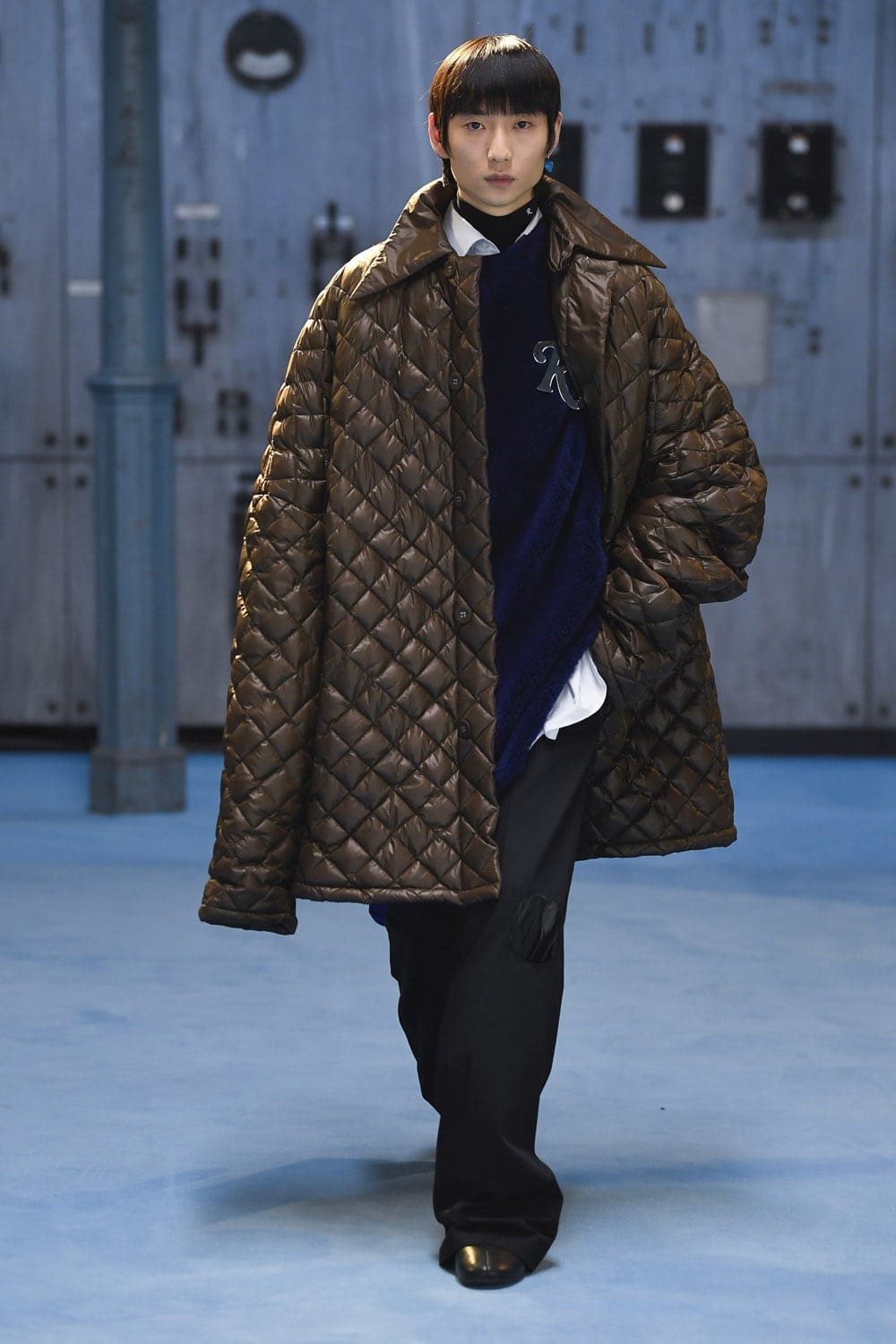Raf Simons Automne Hiver 2021-2022 Milan by RUNWAY MAGAZINE