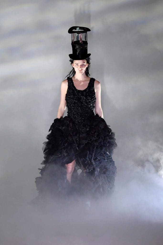 Comme des Garçons Fall Winter 2021-2022 by RUNWAY MAGAZINE