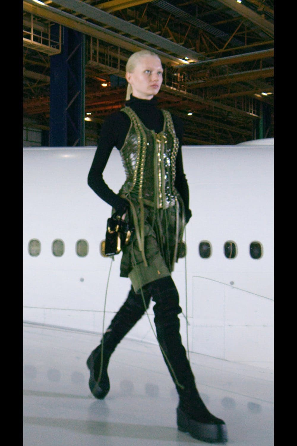 Balmain秋季2021-2022通过 RUNWAY 杂志