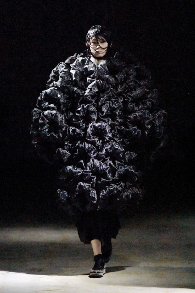 Noir Kei Ninomiya Fall Winter 2021-2022 by RUNWAY MAGAZINE