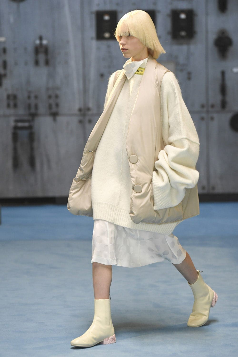 Raf Simons Automne Hiver 2021-2022 Milan by RUNWAY MAGAZINE