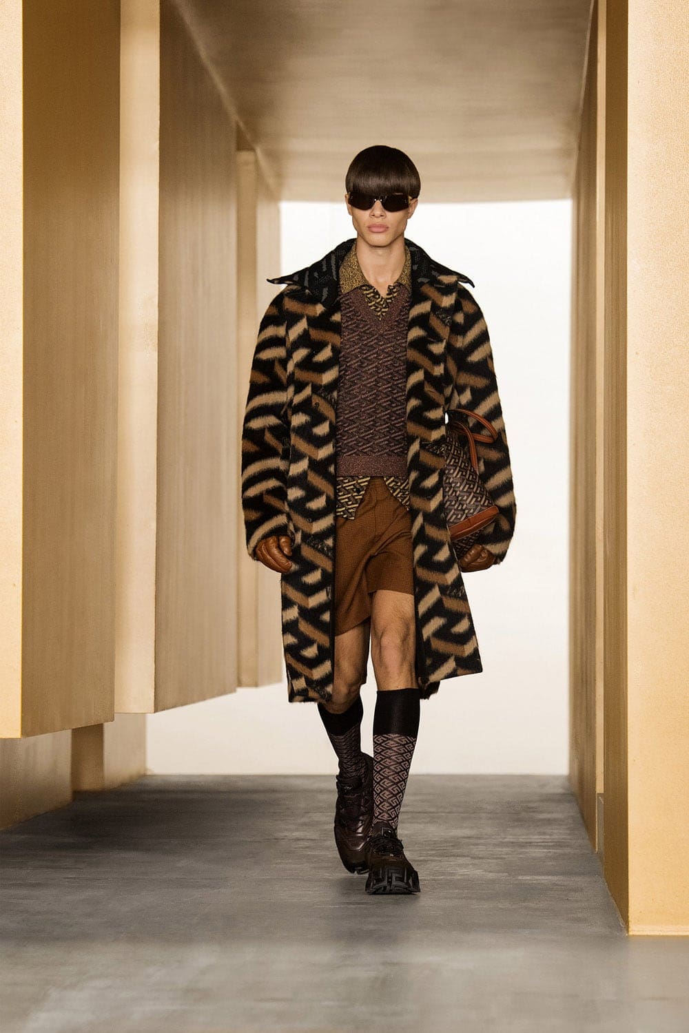 Versace Fall Winter 2021-2022 Paris by RUNWAY MAGAZINE
