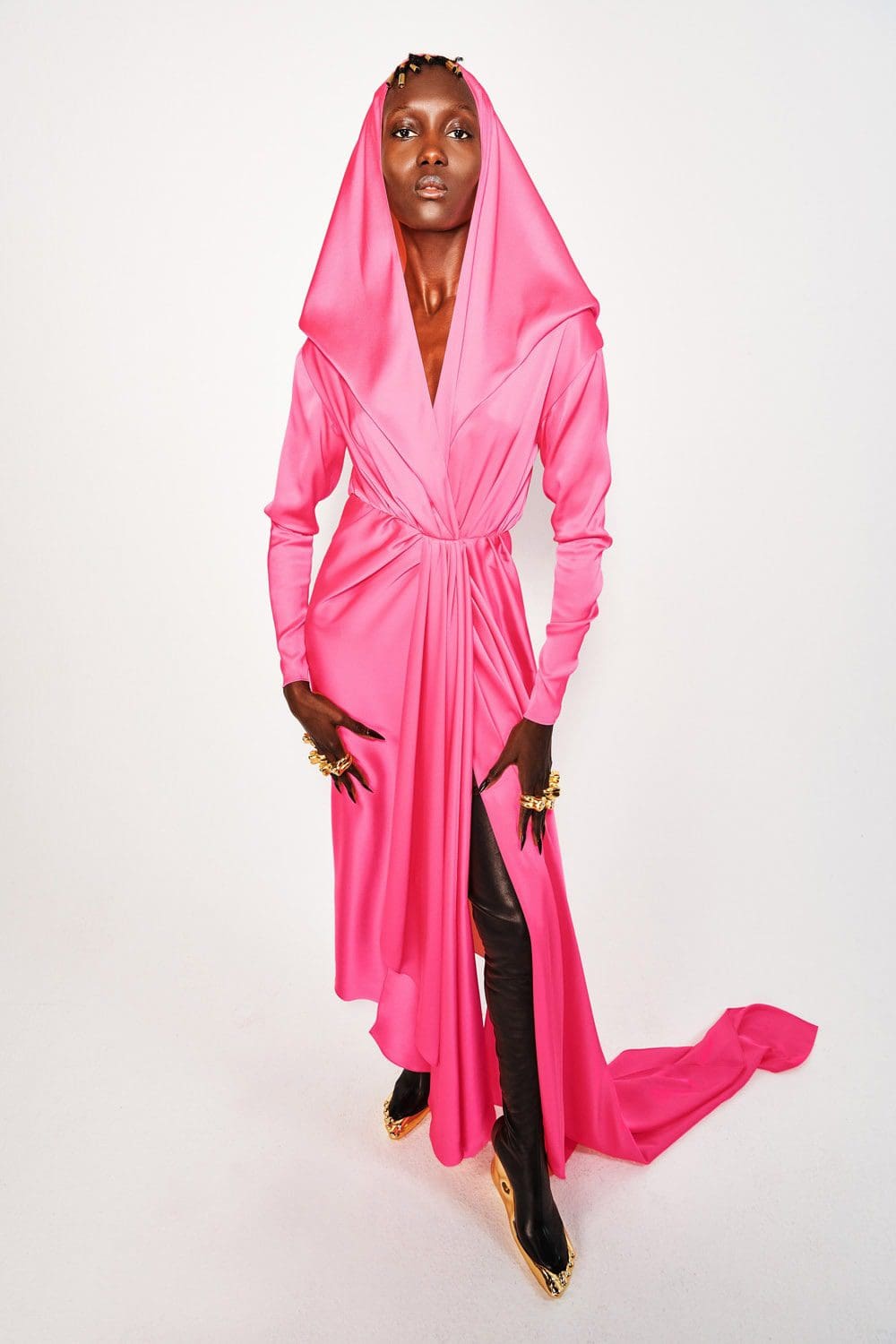 Schiaparelli Herbst Winter 2021-2022 von RUNWAY MAGAZIN