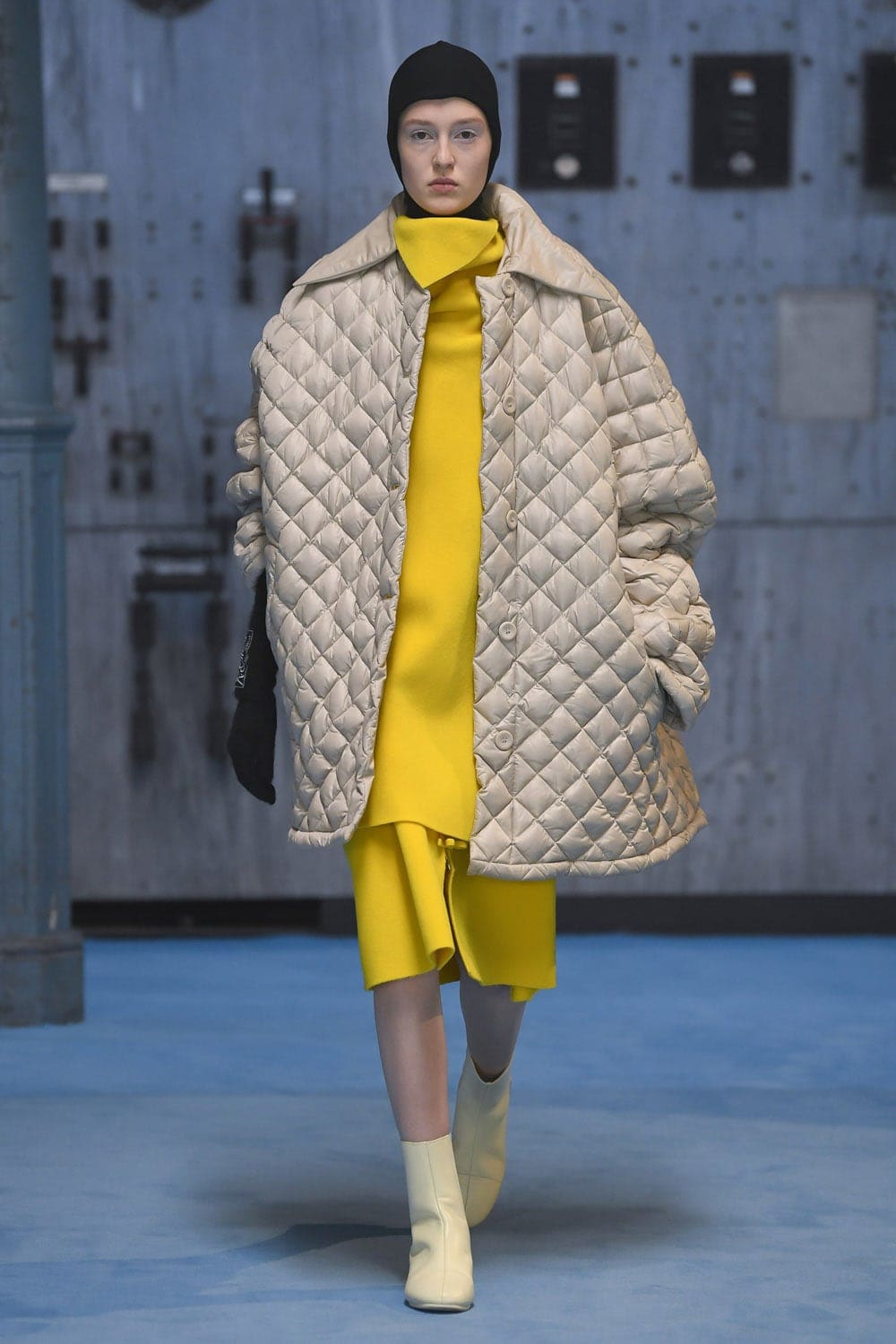 Raf Simons Automne Hiver 2021-2022 Milan by RUNWAY MAGAZINE