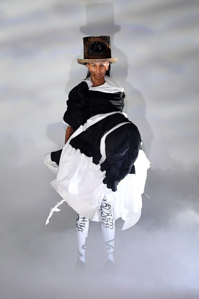 Comme des Garçons Fall Winter 2021-2022 by RUNWAY MAGAZINE