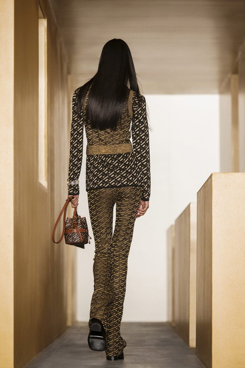 Versace Fall Winter 2021-2022 Paris by RUNWAY MAGAZINE