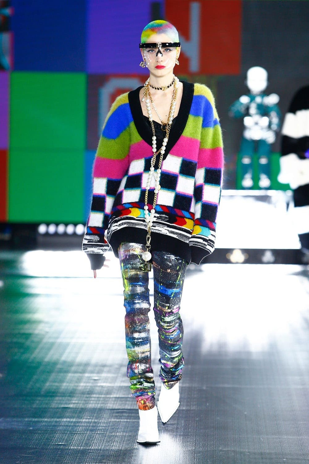 Dolce Gabbana Automne Hiver 2021-2022 par RUNWAY MAGAZINE