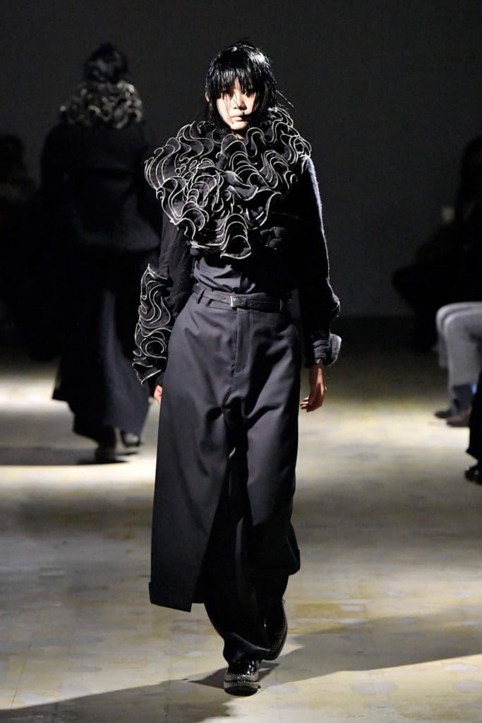 Noir Kei Ninomiya Fall Winter 2021-2022 by RUNWAY MAGAZINE