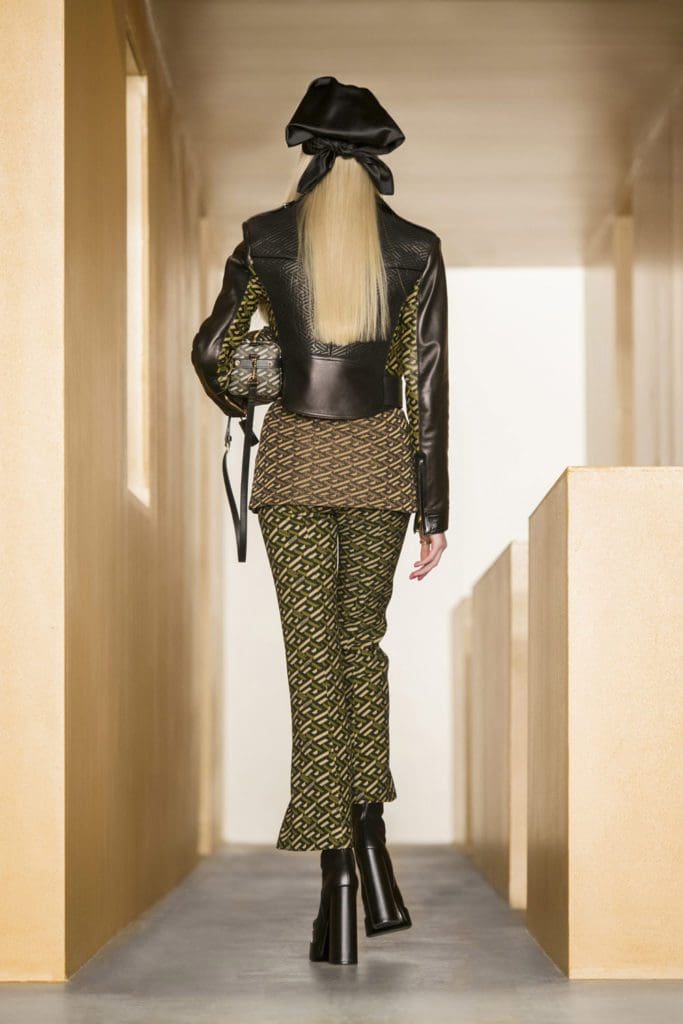 Versace Fall Winter 2021-2022 Paris by RUNWAY MAGAZINE