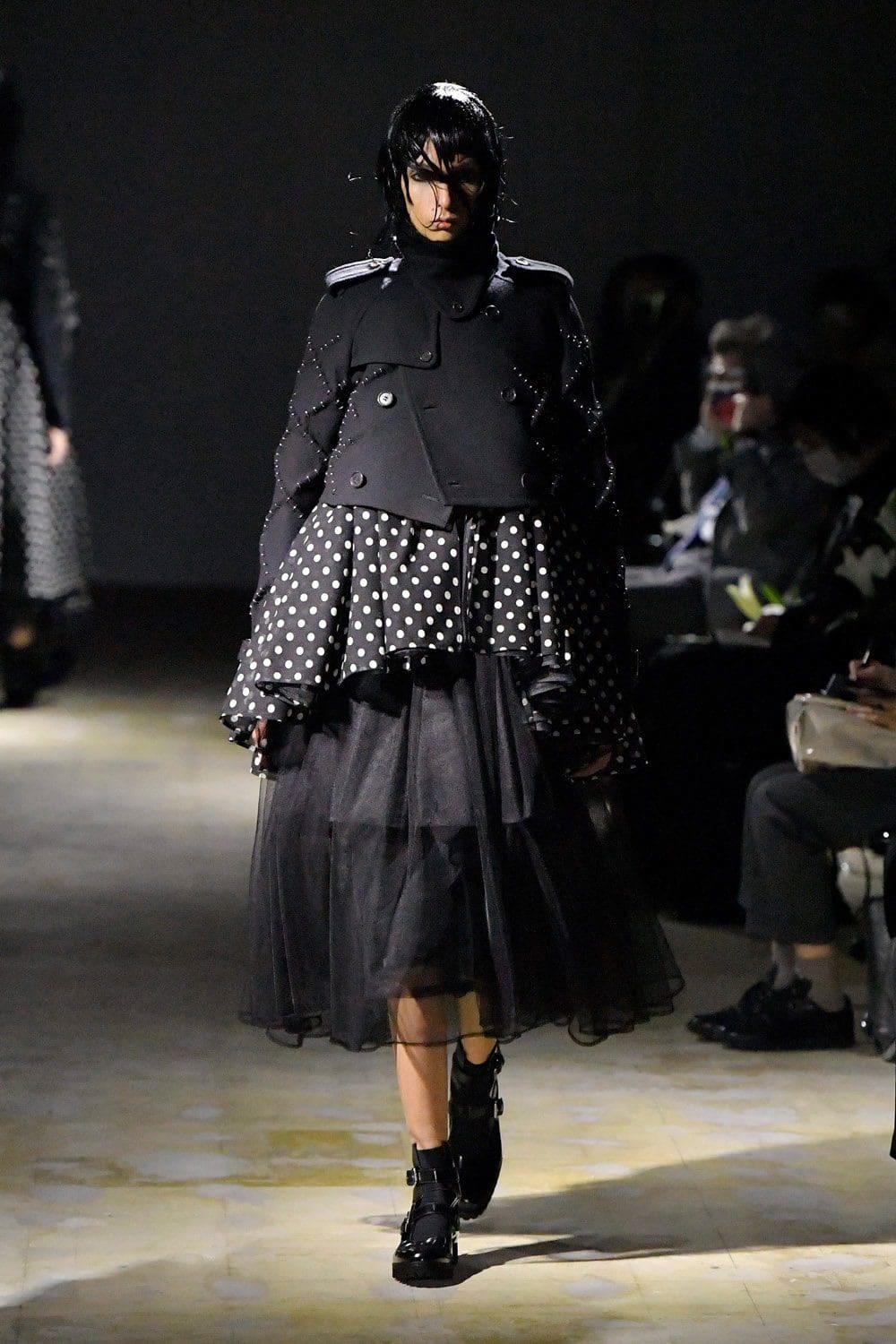Noir Kei Ninomiya Automne Hiver 2021-2022 par RUNWAY MAGAZINE