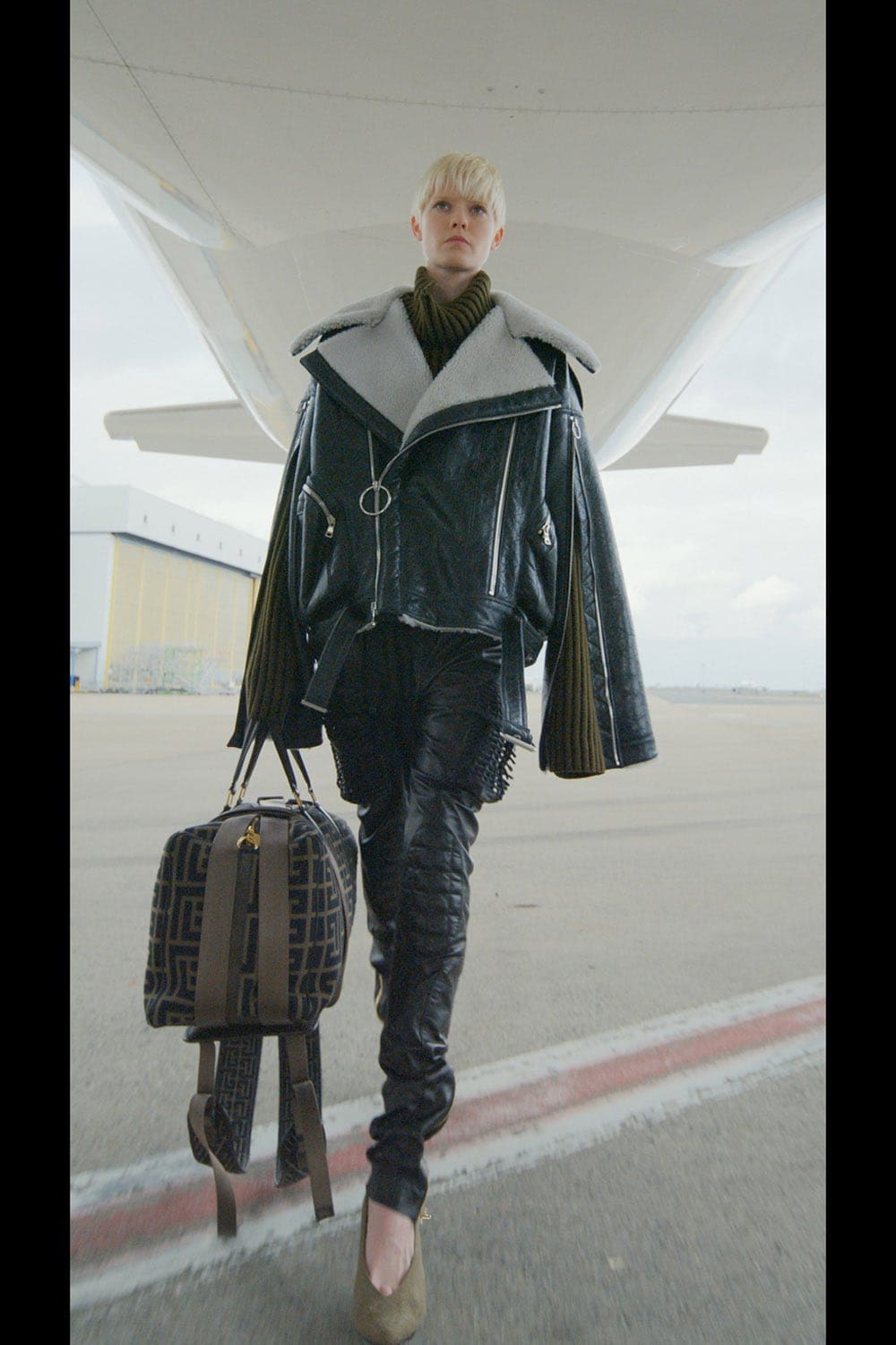 Balmain秋季2021-2022通过 RUNWAY 杂志
