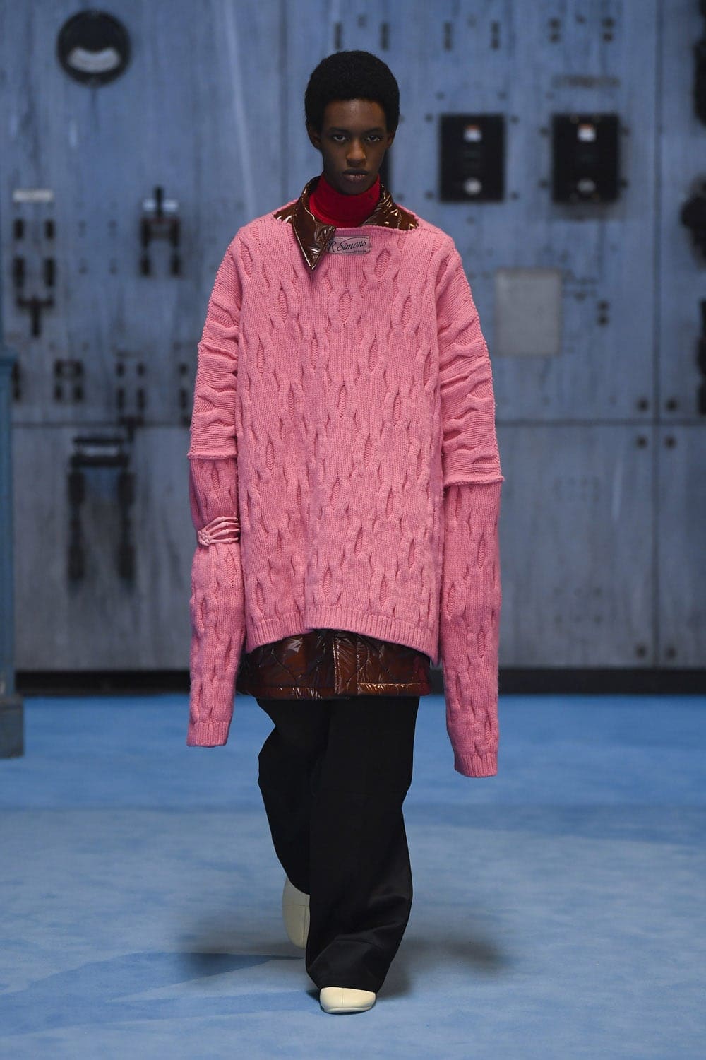 Raf Simons Automne Hiver 2021-2022 Milan by RUNWAY MAGAZINE