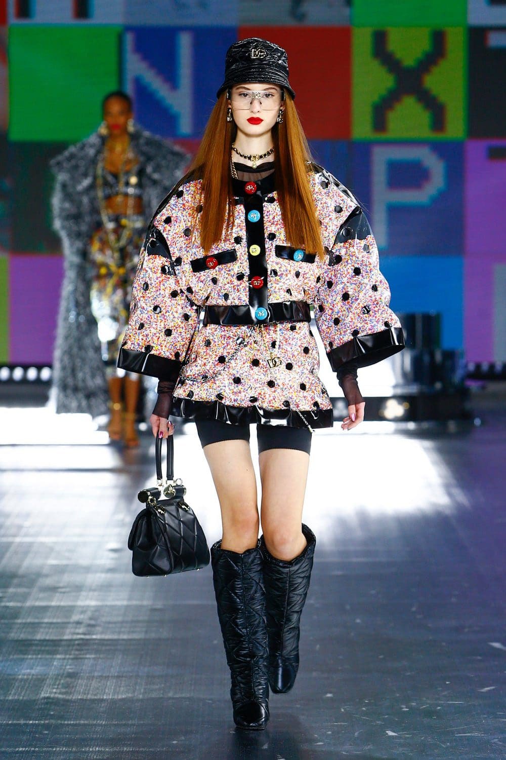 Dolce Gabbana Automne Hiver 2021-2022 par RUNWAY MAGAZINE