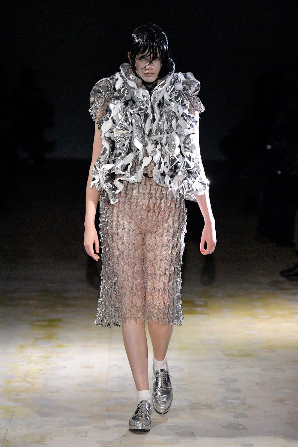 Noir Kei Ninomiya Automne Hiver 2021-2022 par RUNWAY MAGAZINE