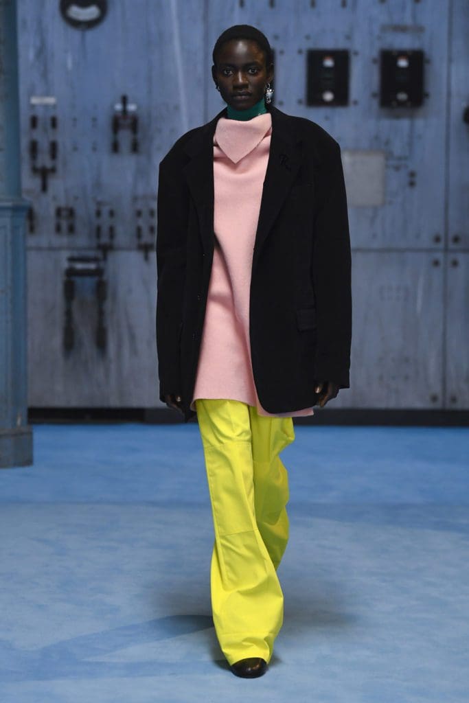 Raf Simons Fall Winter 2021-2022 Milan by RUNWAY MAGAZINE