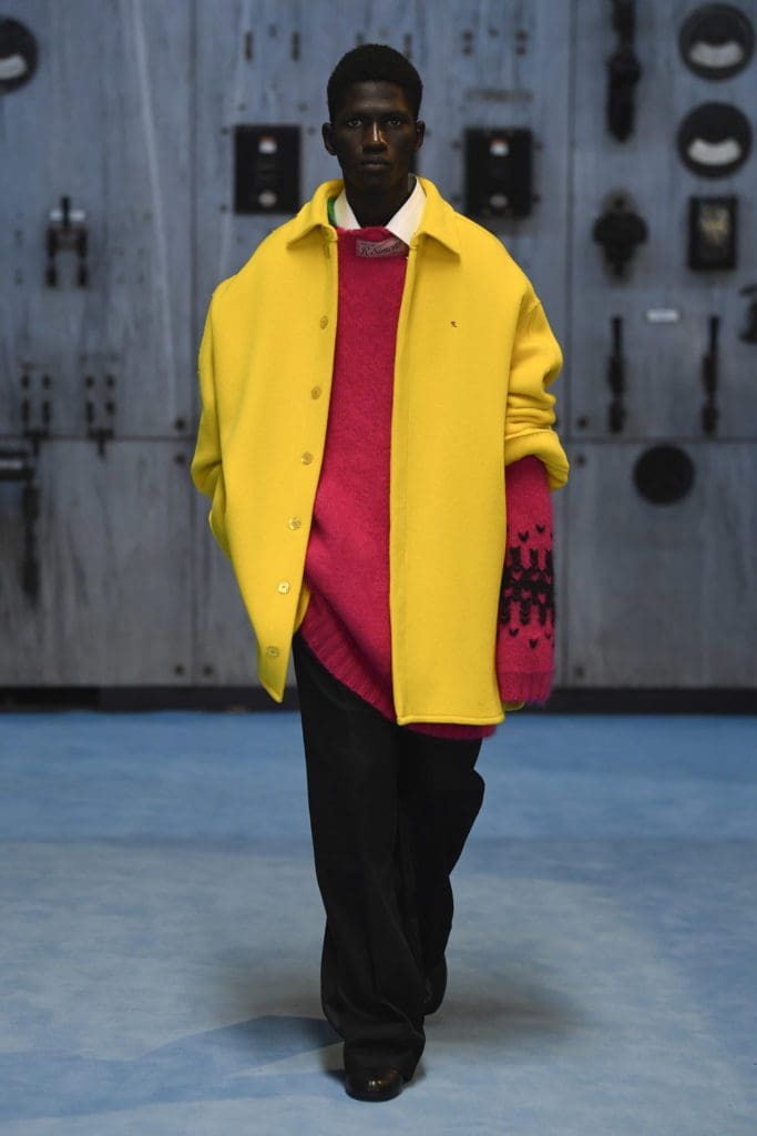 Raf Simons Fall Winter 2021-2022 Milan by RUNWAY MAGAZINE