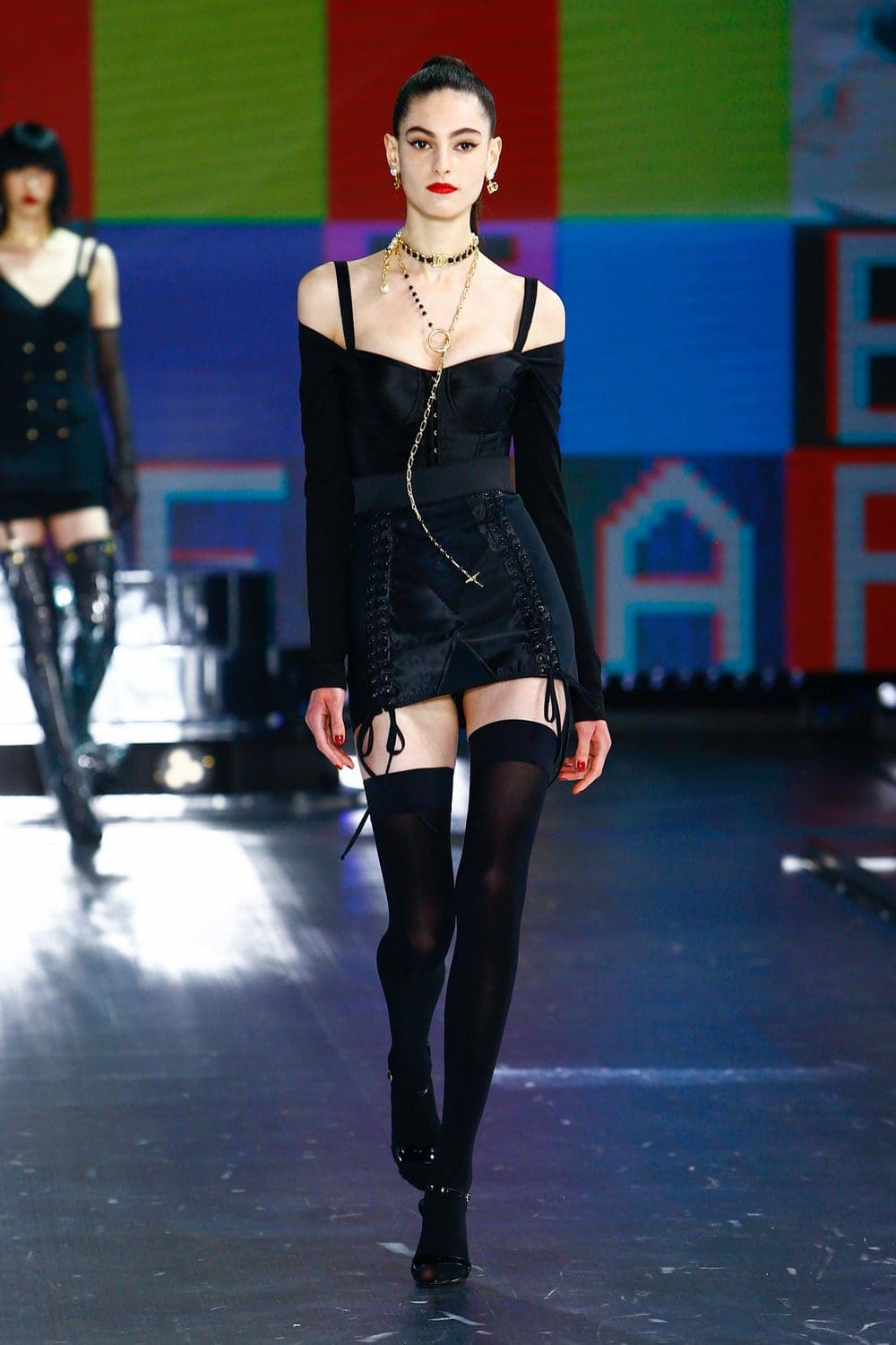 Dolce Gabbana Automne Hiver 2021-2022 par RUNWAY MAGAZINE