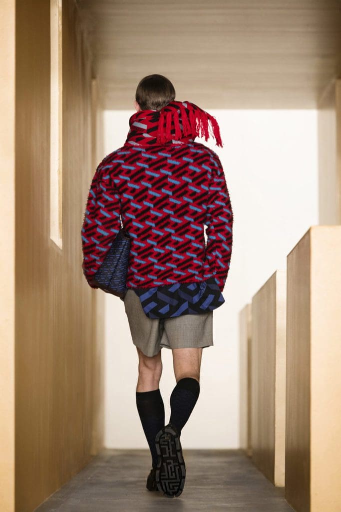 Versace Fall Winter 2021-2022 Paris by RUNWAY MAGAZINE