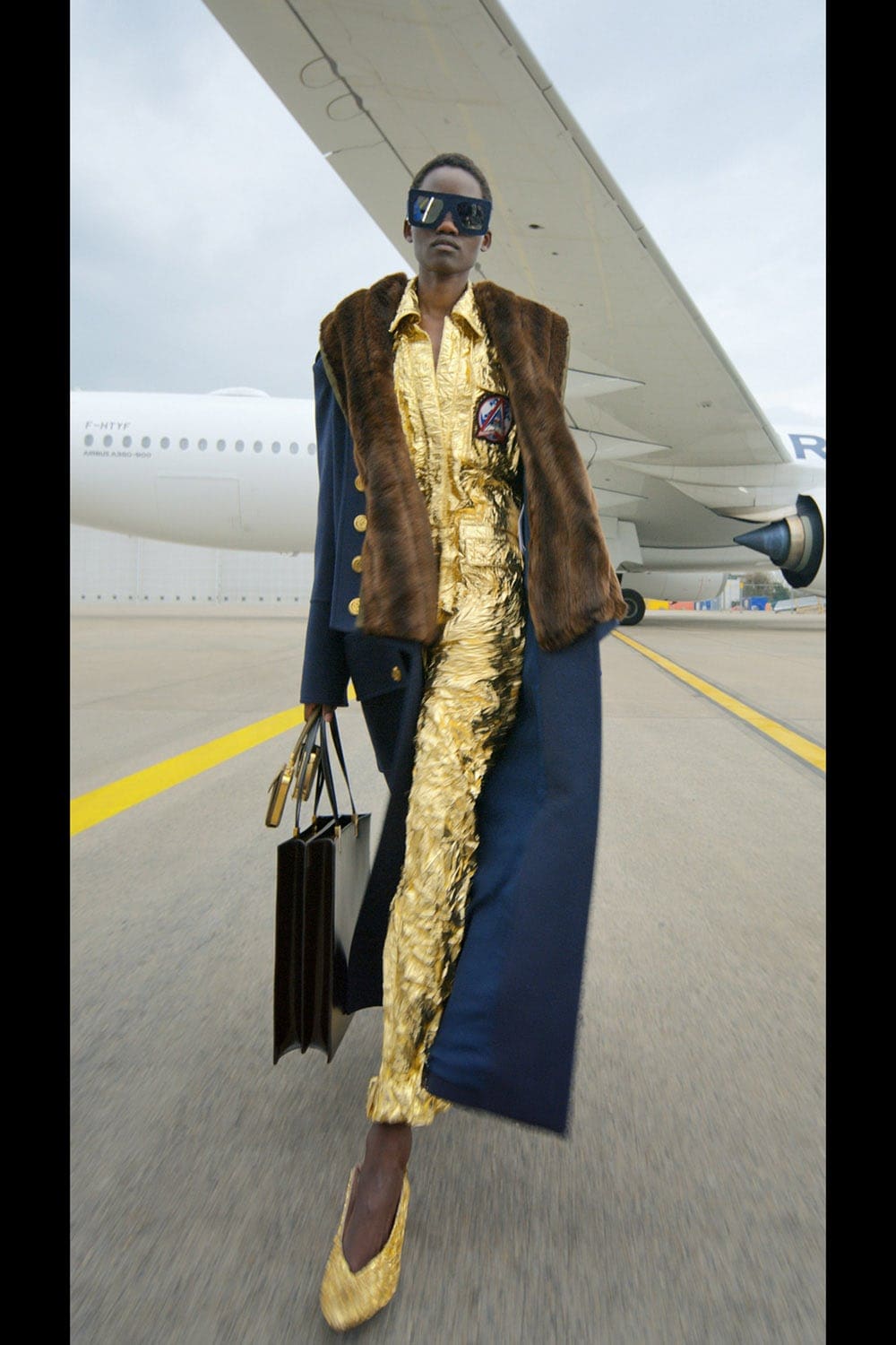 Balmain秋季2021-2022通过 RUNWAY 杂志