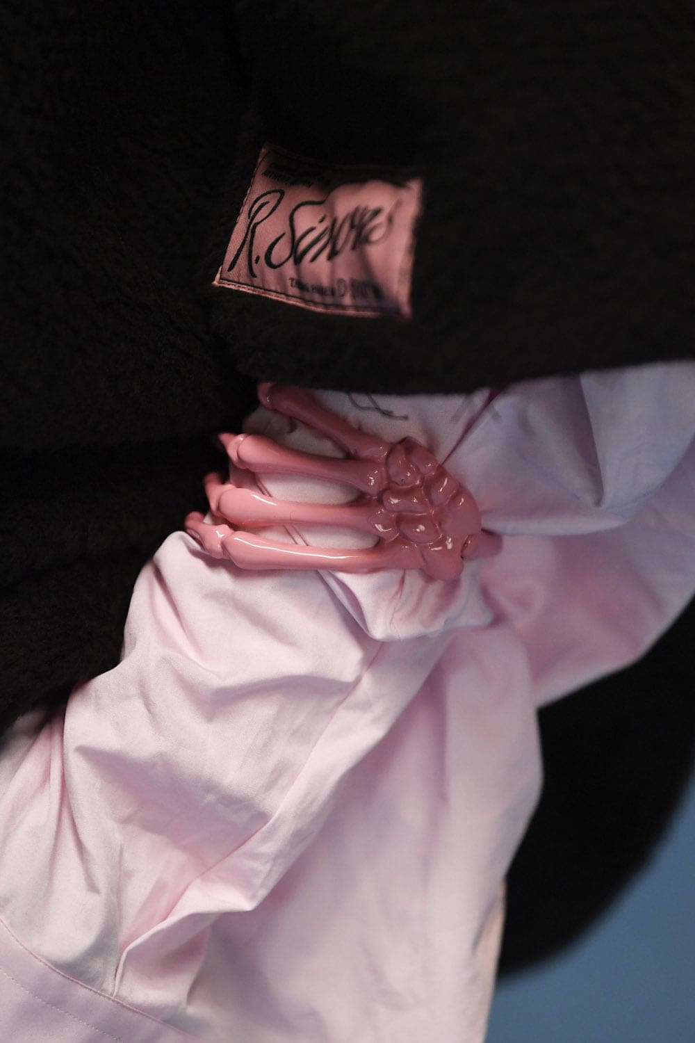 Raf Simons Automne Hiver 2021-2022 Milan by RUNWAY MAGAZINE