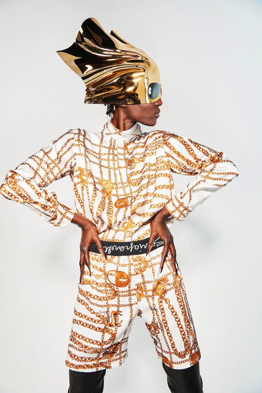 Schiaparelli Herbst Winter 2021-2022 von RUNWAY MAGAZIN