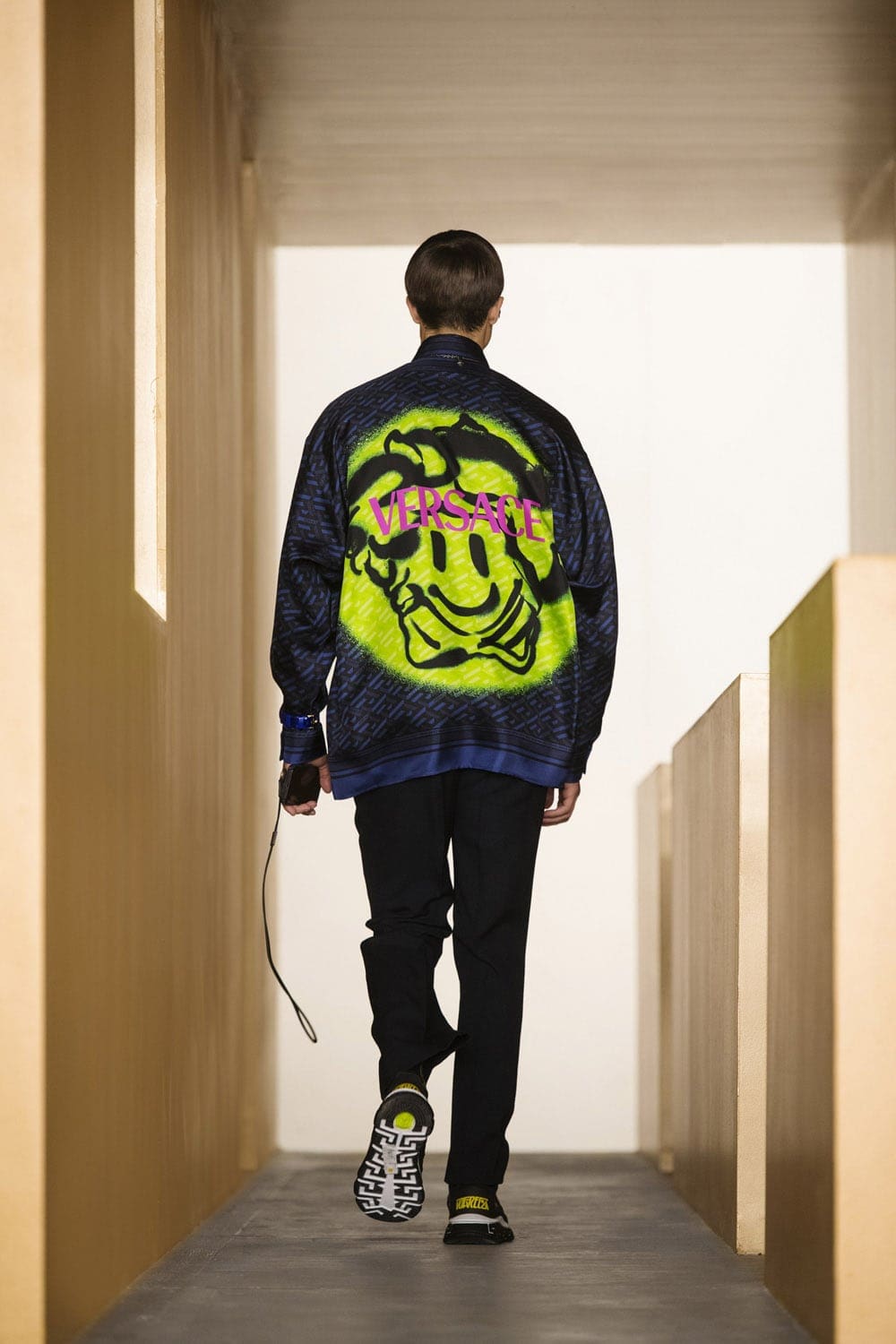 Versace Fall Winter 2021-2022 Paris by RUNWAY MAGAZINE