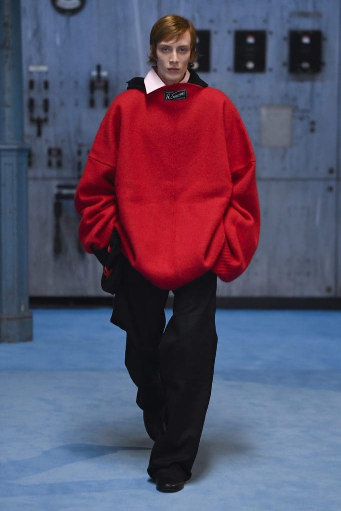 Raf Simons Fall Winter 2021-2022 Milan by RUNWAY MAGAZINE