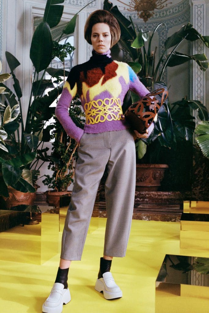 Loewe Fall Winter 2021-2022 Paris by RUNWAY MAGAZINE