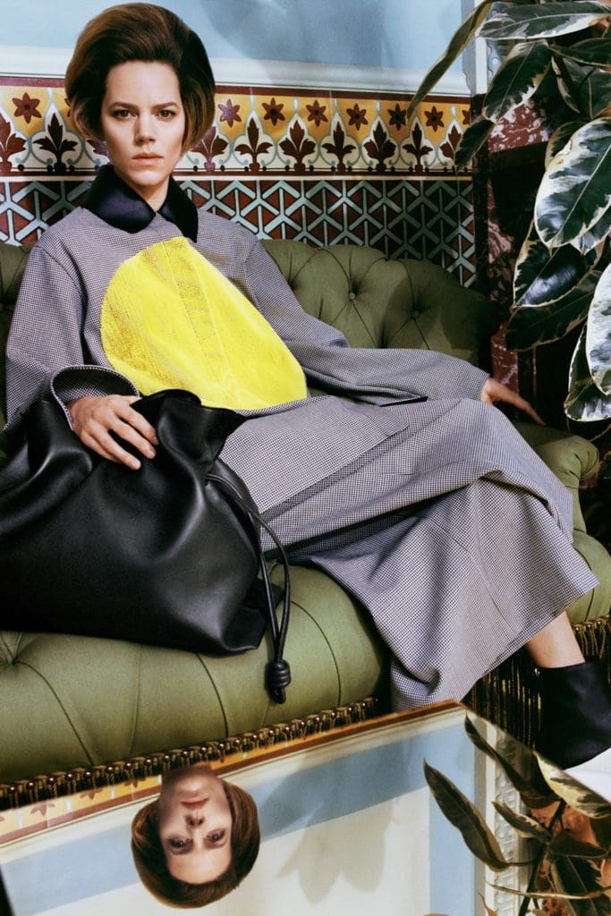 Loewe Fall Winter 2021-2022 Paris by RUNWAY MAGAZINE