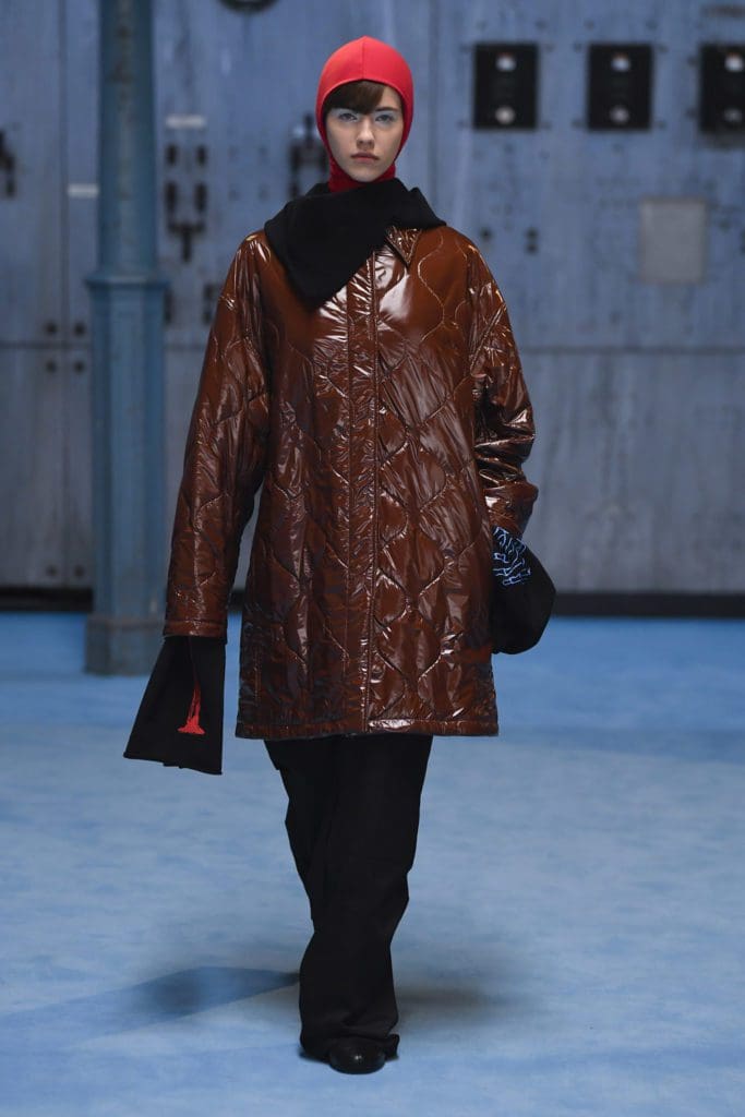 Raf Simons Fall Winter 2021-2022 Milan by RUNWAY MAGAZINE
