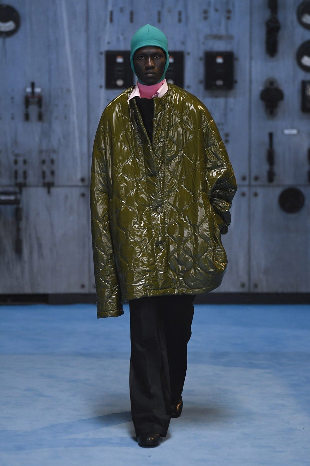 Raf Simons Automne Hiver 2021-2022 Milan by RUNWAY MAGAZINE