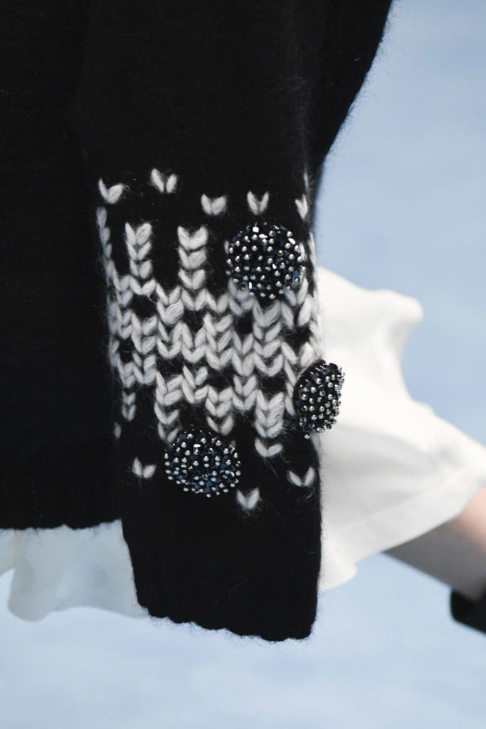 Raf Simons Fall Winter 2021-2022 Milan by RUNWAY MAGAZINE
