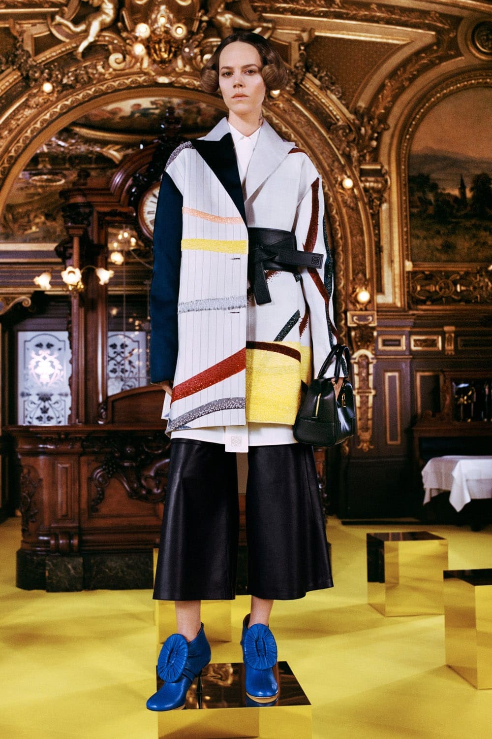 Loewe Otoño Invierno 2021-2022 París por RUNWAY REVISTA
