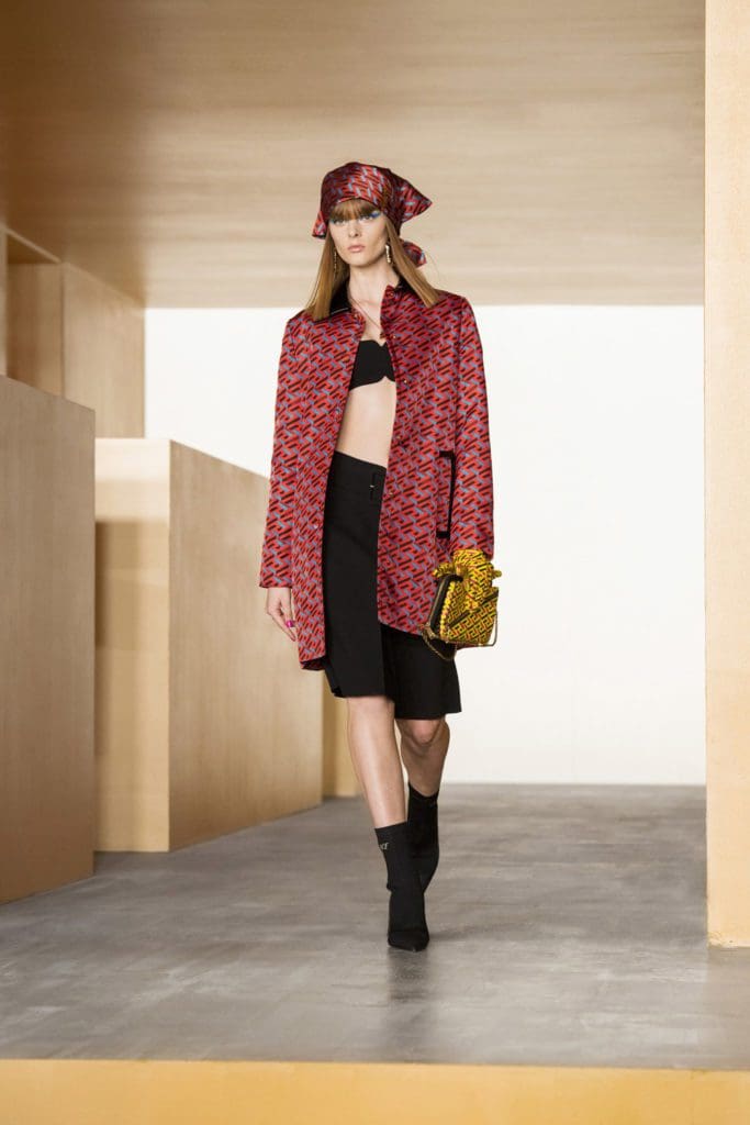 Versace Fall Winter 2021-2022 Paris by RUNWAY MAGAZINE