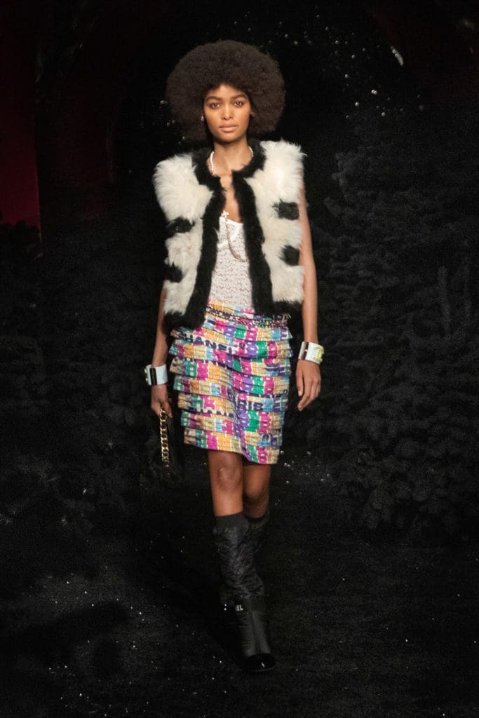 Chanel Fall Winter 2021-2022 chez Castel by RUNWAY MAGAZINE