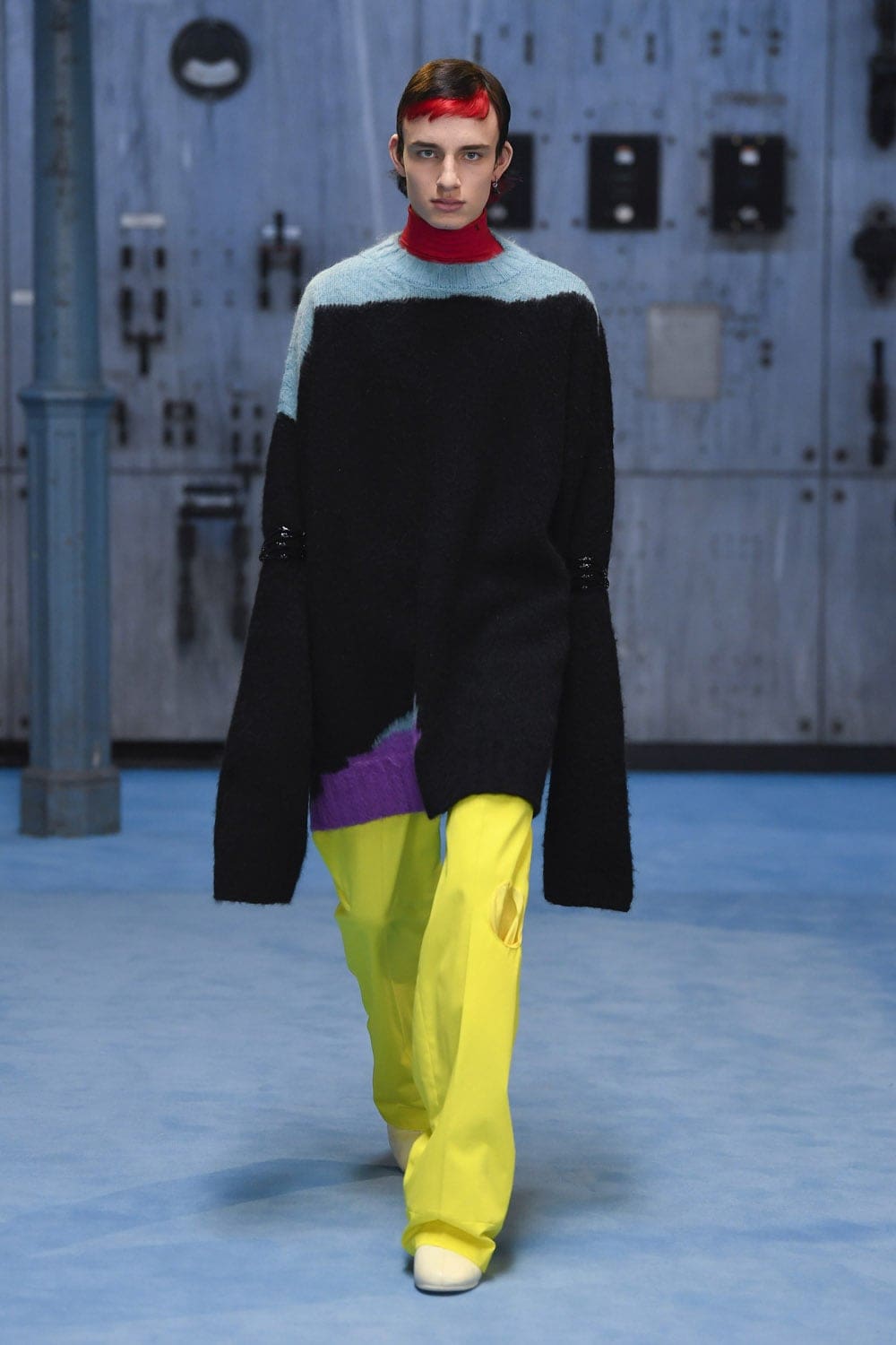 Raf Simons Automne Hiver 2021-2022 Milan by RUNWAY MAGAZINE