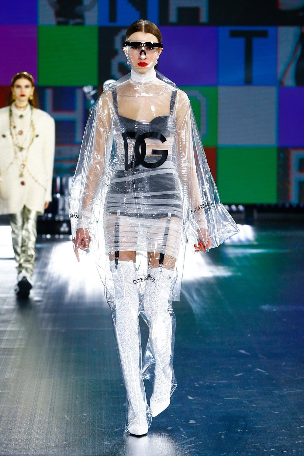 Dolce Gabbana Automne Hiver 2021-2022 par RUNWAY MAGAZINE