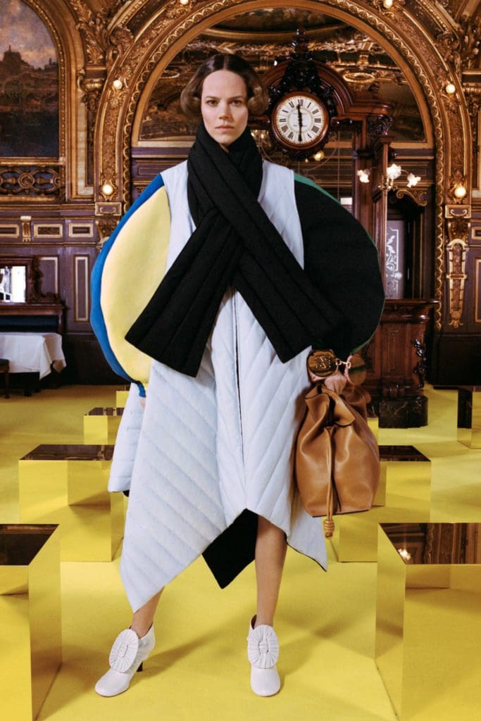 Loewe Fall Winter 2021-2022 Paris by RUNWAY MAGAZINE