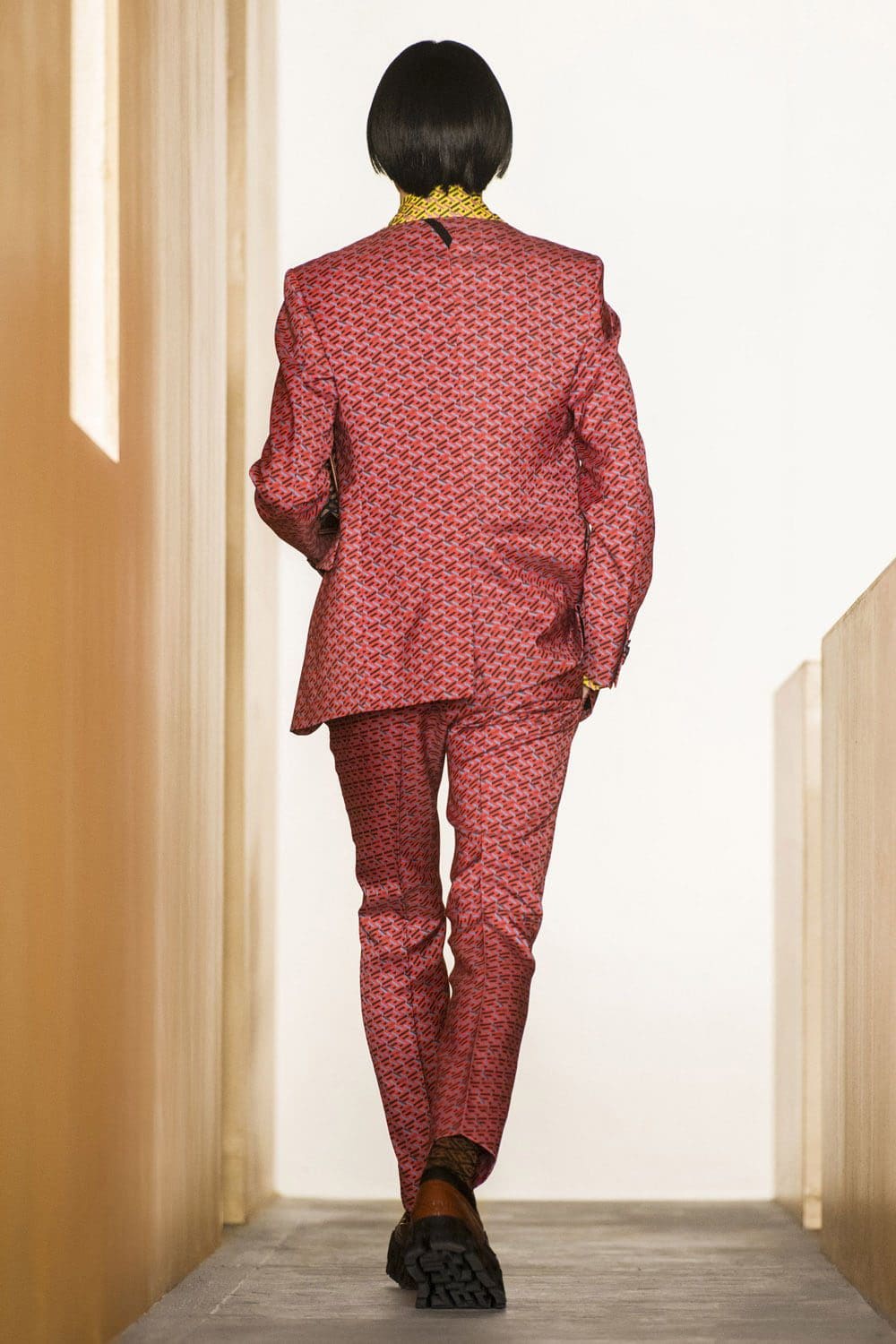 Versace Fall Winter 2021-2022 Paris by RUNWAY MAGAZINE