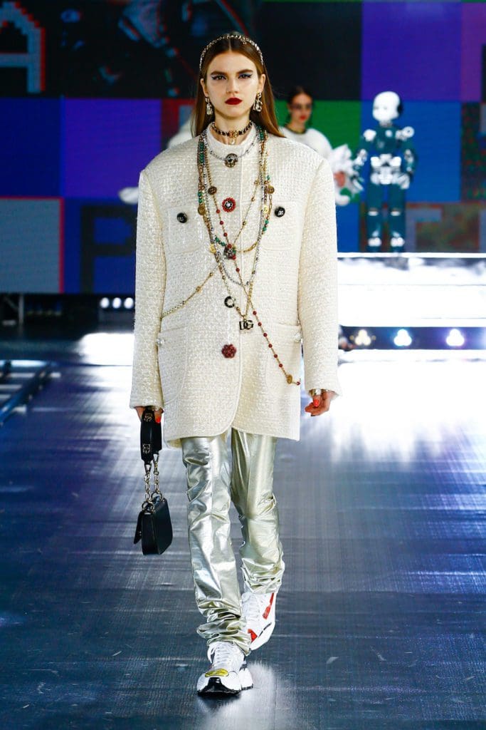 Dolce Gabbana Fall Winter 2021-2022 by RUNWAY MAGAZINE