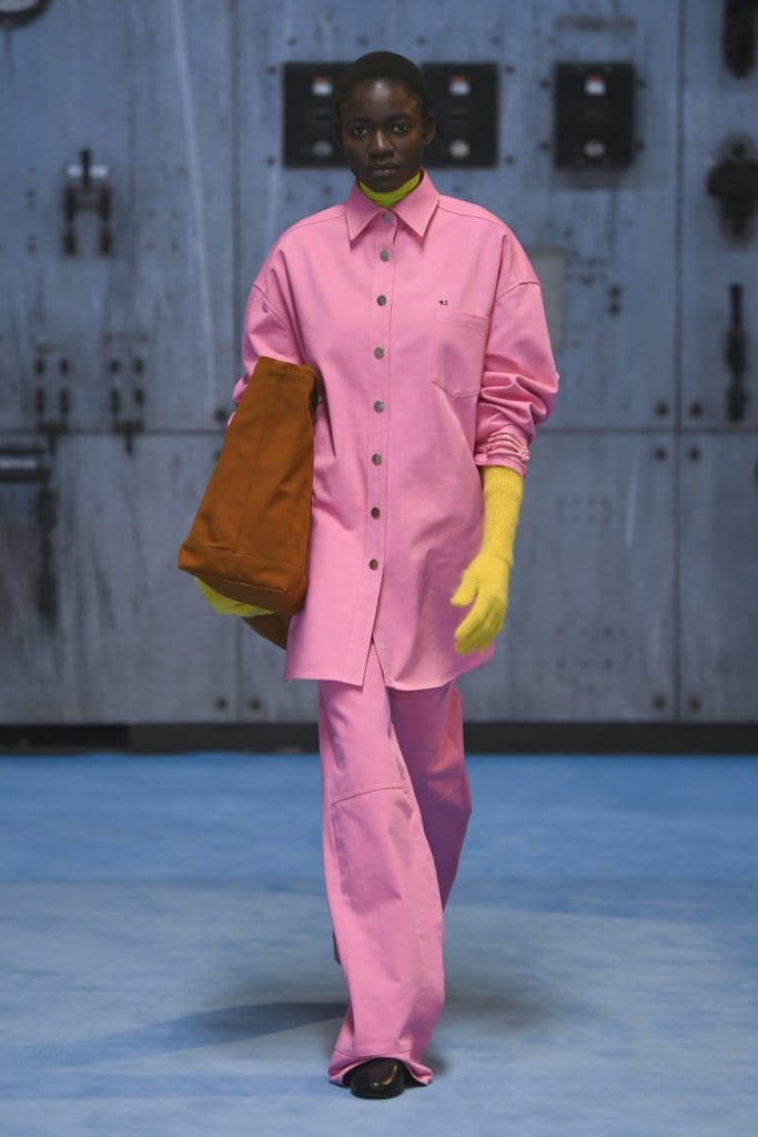 Raf Simons Fall Winter 2021-2022 Milan by RUNWAY MAGAZINE