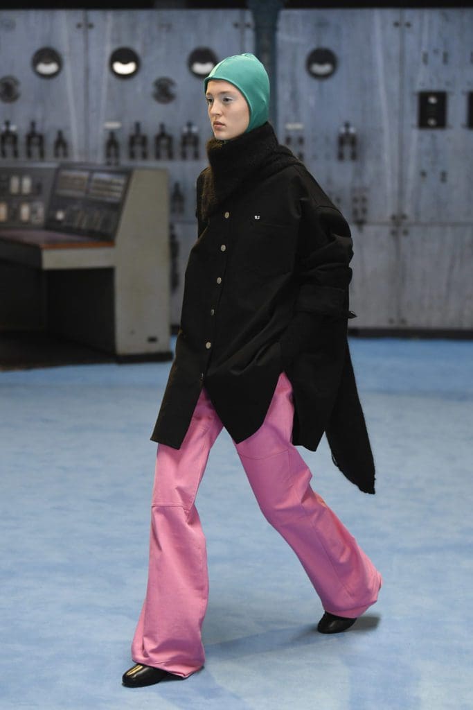 Raf Simons Fall Winter 2021-2022 Milan by RUNWAY MAGAZINE