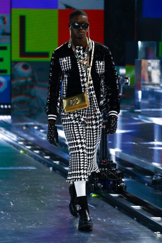 Dolce Gabbana Fall Winter 2021-2022 by RUNWAY MAGAZINE