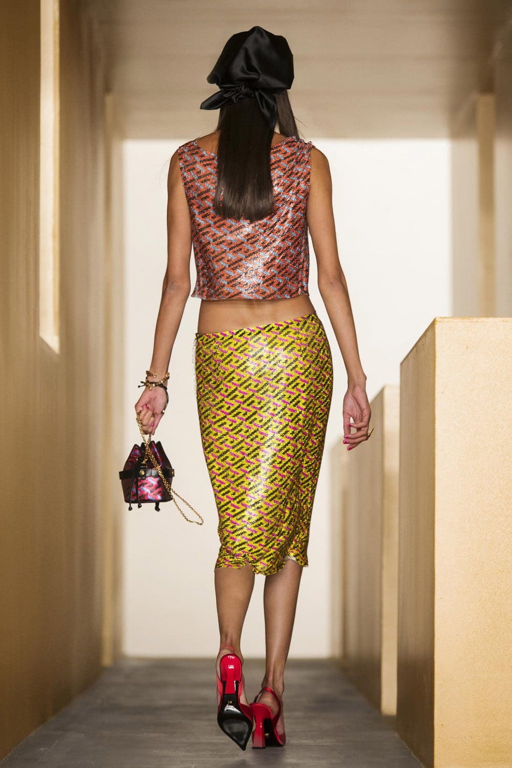 Versace Fall Winter 2021-2022 Paris by RUNWAY MAGAZINE