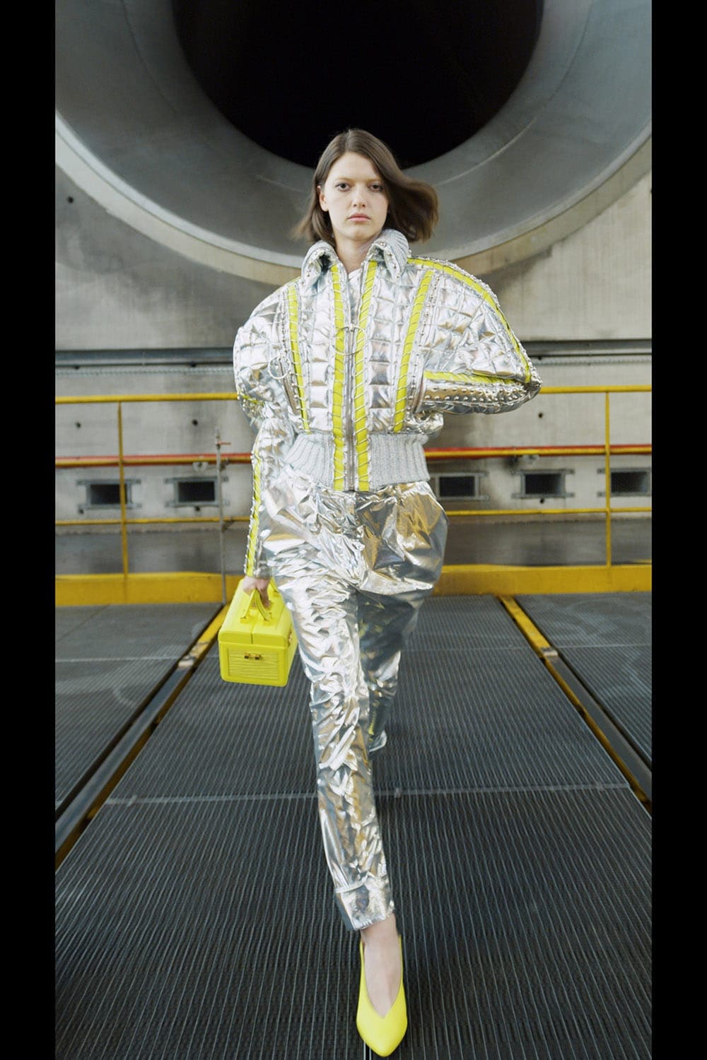Balmain秋季2021-2022通过 RUNWAY 杂志