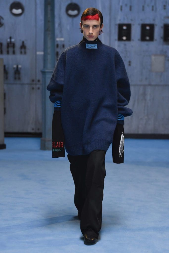 Raf Simons Fall Winter 2021-2022 Milan by RUNWAY MAGAZINE