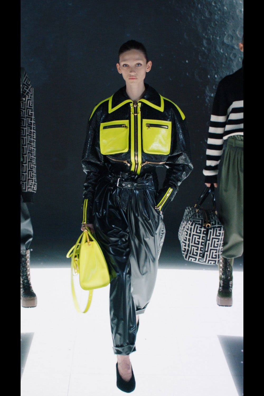 Balmain秋季2021-2022通过 RUNWAY 杂志
