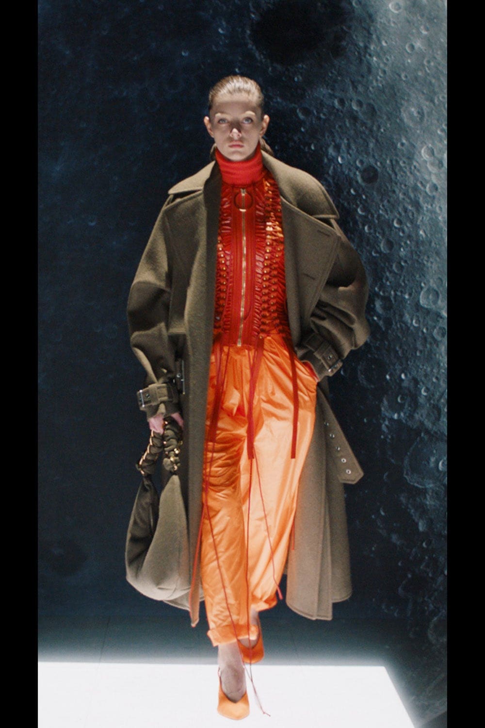 Balmain秋季2021-2022通过 RUNWAY 杂志