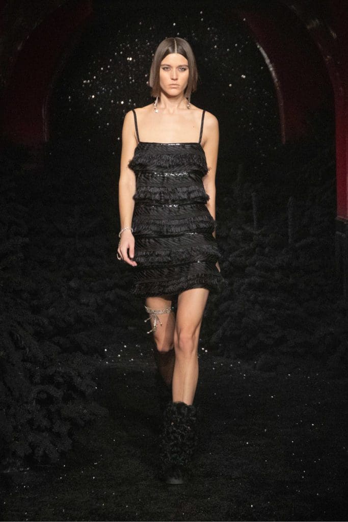 Chanel Fall Winter 2021-2022 chez Castel by RUNWAY MAGAZINE